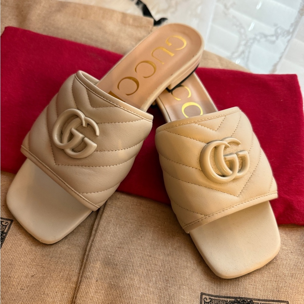 Gucci Women's Beige Quilted Mules